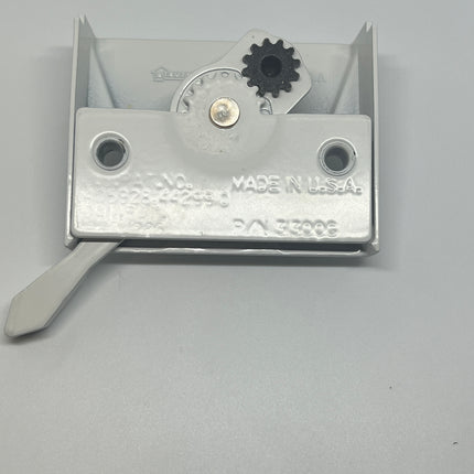 S1143 Window Lock for tandem application with use of tie bar Sampled on back: Truth Made In U.S.A. 45098 U. S. PAT. NO. 4059298.4429910 CAN. PAT. 880.1985 P/N 31300H and P/N 31300G Color White